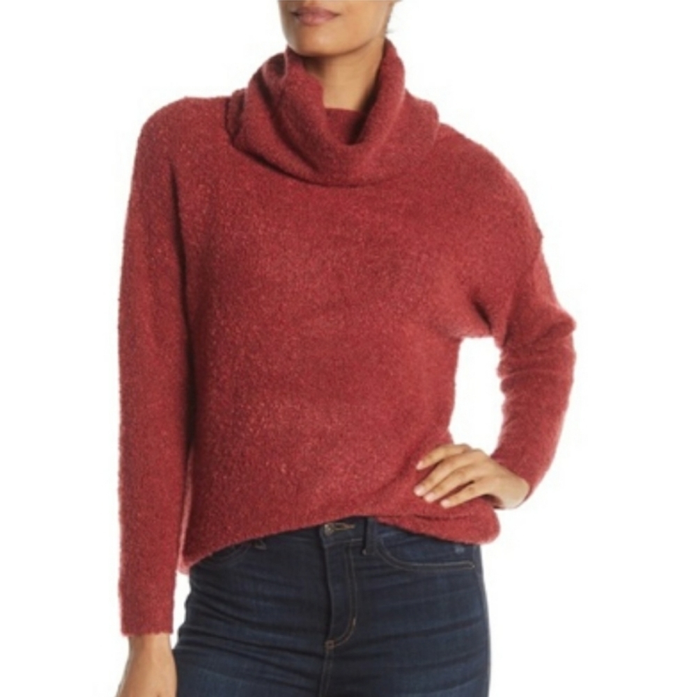NWT Catherine Malandrino Cozy Eyelash Knit Sweater